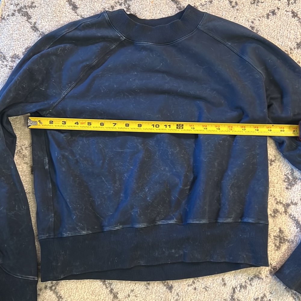 Lululemon Pullover - Picture 7 of 10